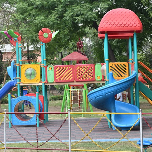 Outdoor Multiplay Station